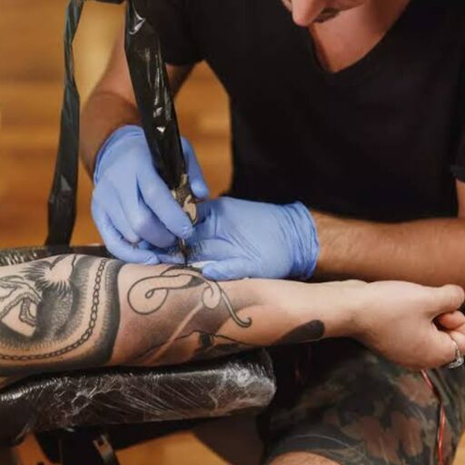 सस्ते टैटू और स्वास्थ्य जोखिम, कैंसर के खतरे की नई चेतावनी सस्ते टैटू और स्वास्थ्य जोखिम, कैंसर के खतरे की नई चेतावनी