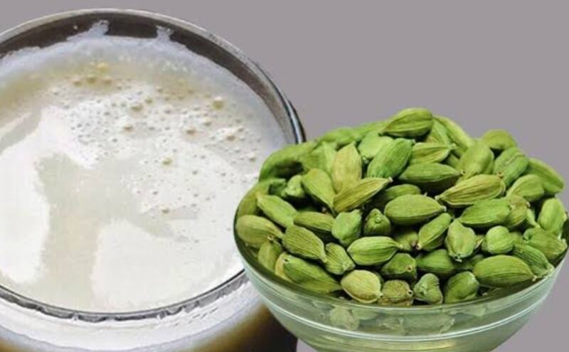 इलायची वाला दूध, सेहत के लिए अमृत इलायची वाला दूध, सेहत के लिए अमृत