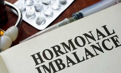 हार्मोनल असंतुलन के कारण, लक्षण और निवारण के उपाय