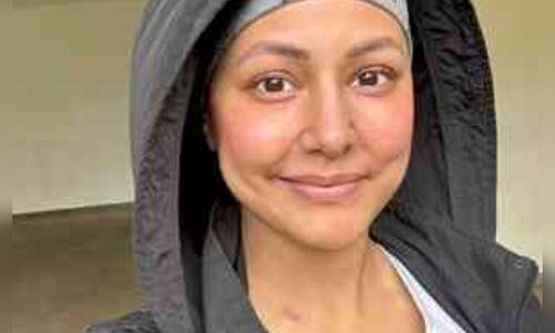 हिना खान का ब्रेस्ट कैंसर से जंग जारी, कीमोथेरेपी के साइड इफेक्ट्स से जूझ रही हैं एक्ट्रेस