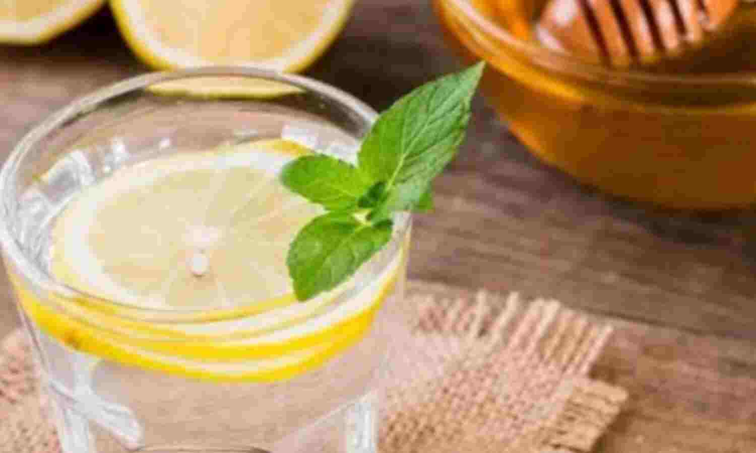 गर्म पानी में नींबू और शहद, क्या ये हर किसी के लिए है?