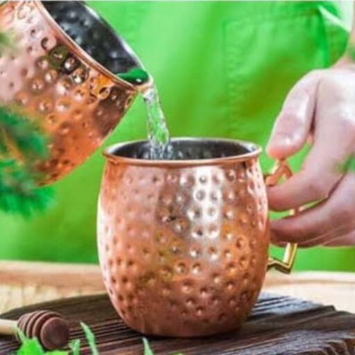 तांबे के बर्तन में पानी पीने से होते है ये फायदे जानकर हो जायेगे हैरान तांबे के बर्तन में पानी पीने से होते है ये फायदे जानकर हो जायेगे हैरान