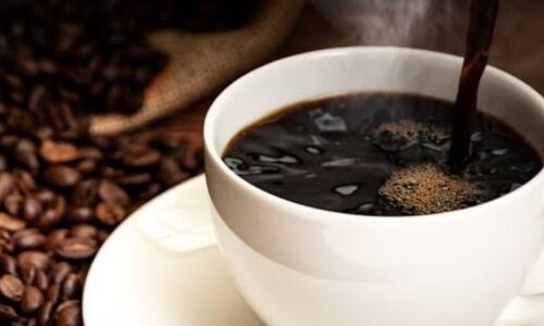 सुबह की खाली पेट कॉफी, स्वास्थ्य पर प्रभाव और संभावित जोखिम सुबह की खाली पेट कॉफी, स्वास्थ्य पर प्रभाव और संभावित जोखिम