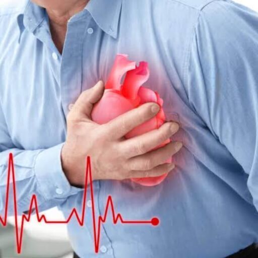 युवाओं में बढ़ती हृदय समस्याएं, जानिए हार्ट अटैक और कार्डियक अरेस्ट के बीच का अंतर युवाओं में बढ़ती हृदय समस्याएं, जानिए हार्ट अटैक और कार्डियक अरेस्ट के बीच का अंतर