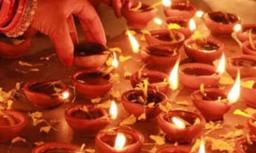 देव दिवाली 2024, जानें इस पवित्र पर्व पर घर में कैसे करें देव दीपावली की पूजा देव दिवाली 2024, जानें इस पवित्र पर्व पर घर में कैसे करें देव दीपावली की पूजा