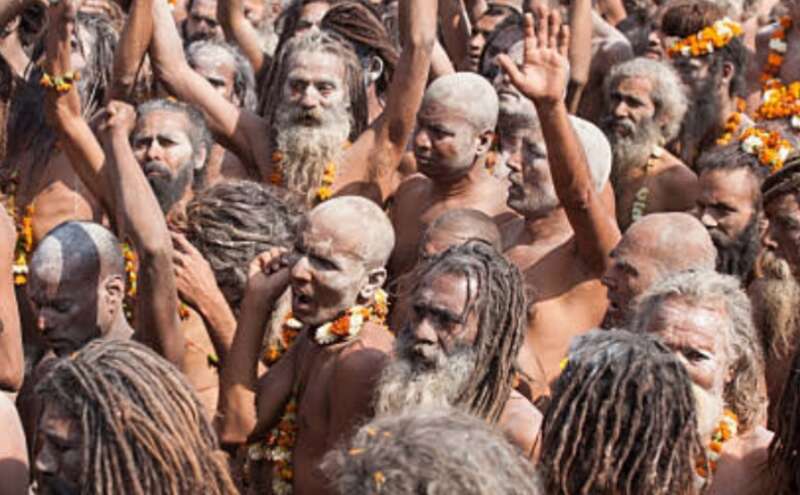महाकुंभ 2025, नागा साधुओं के वस्त्रहीन होने के का क्या है रहस्य?