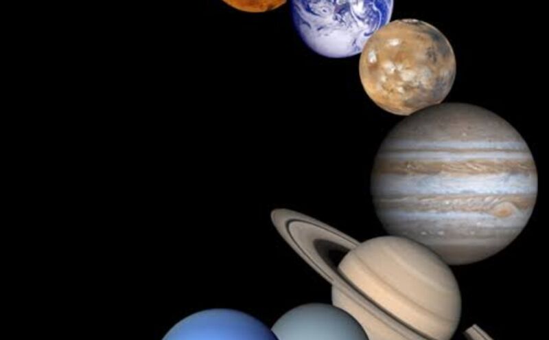 2025 में तीन राशियों को मिलेगा खास लाभ, वक्री ग्रहों के प्रभाव से बदलेगी किस्मत 2025 में तीन राशियों को मिलेगा खास लाभ, वक्री ग्रहों के प्रभाव से बदलेगी किस्मत