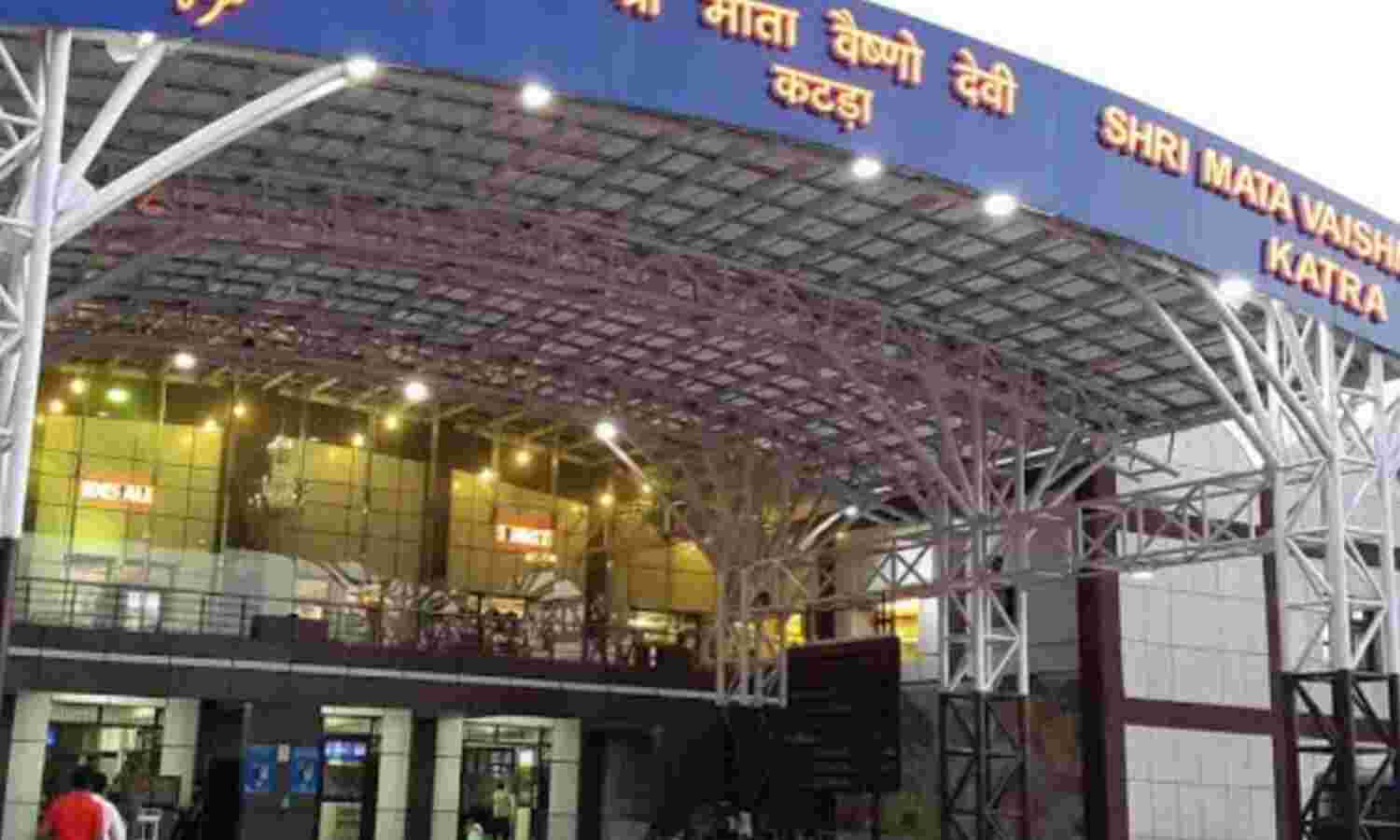 माता वैष्णो देवी यात्रा पर जाने वालों के लिए जरूरी सूचना, कटरा में 72 घंटे का बंद, सभी सेवाएं प्रभावित