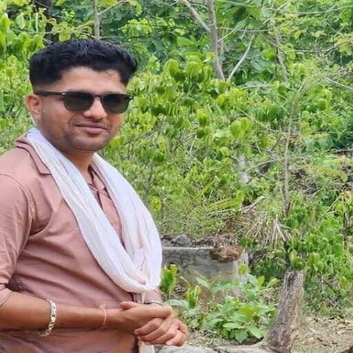 बस्तर: घटिया सड़क निर्माण की रिपोर्टिंग करने वाले पत्रकार मुकेश चंद्राकर की हत्या बस्तर: घटिया सड़क निर्माण की रिपोर्टिंग करने वाले पत्रकार मुकेश चंद्राकर की हत्या