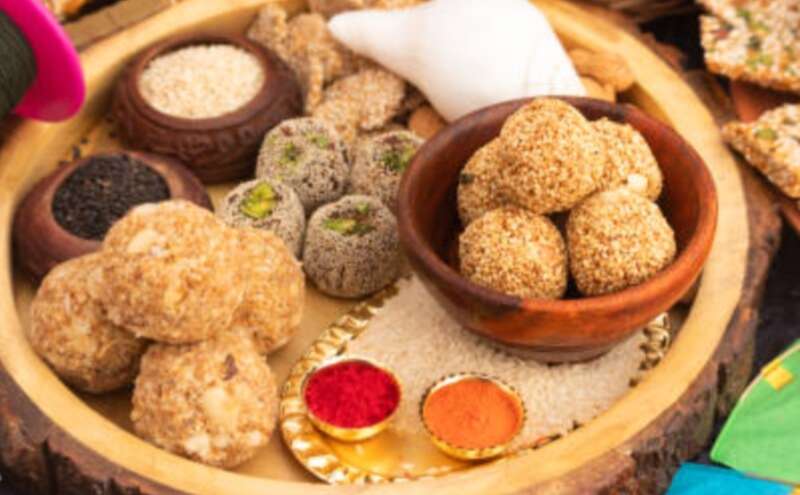 मकर संक्रांति 2025, अपनी राशि के अनुसार इन चीजों का दान करें और पाएं सौभाग्य का आशीर्वाद मकर संक्रांति 2025, अपनी राशि के अनुसार इन चीजों का दान करें और पाएं सौभाग्य का आशीर्वाद