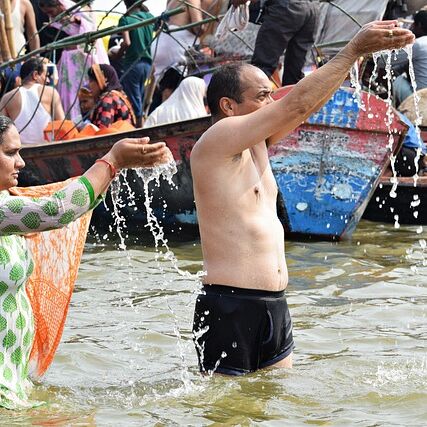 मौनी अमावस्या 2025: पवित्र गंगा स्नान, दान और पितरों की कृपा पाने का सर्वोत्तम अवसर