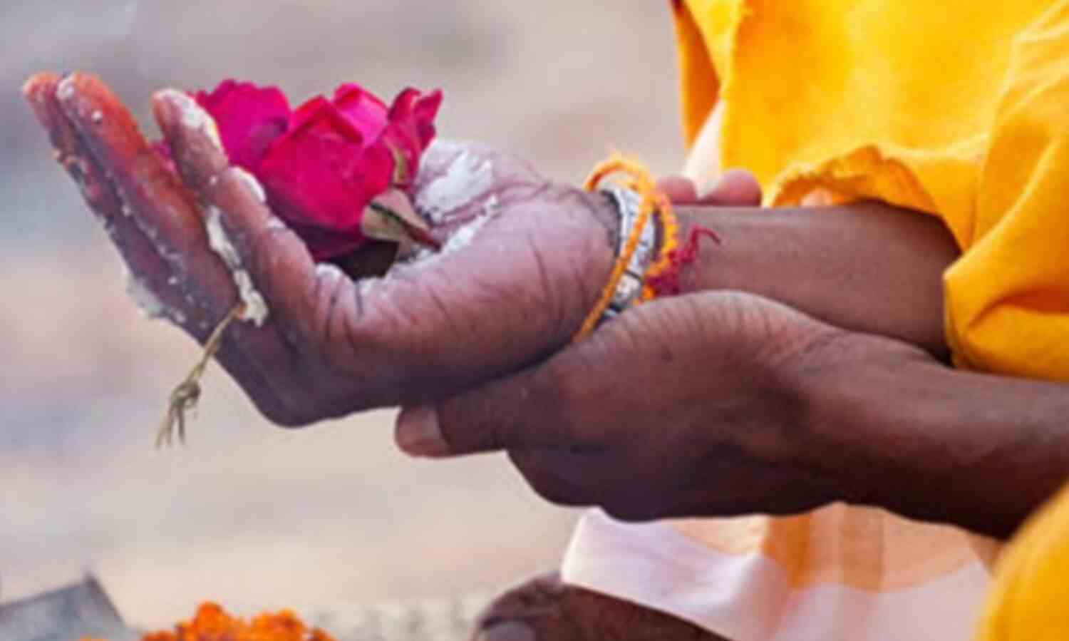 पितृ दोष के कारण, लक्षण और इससे मुक्ति के अचूक उपाय
