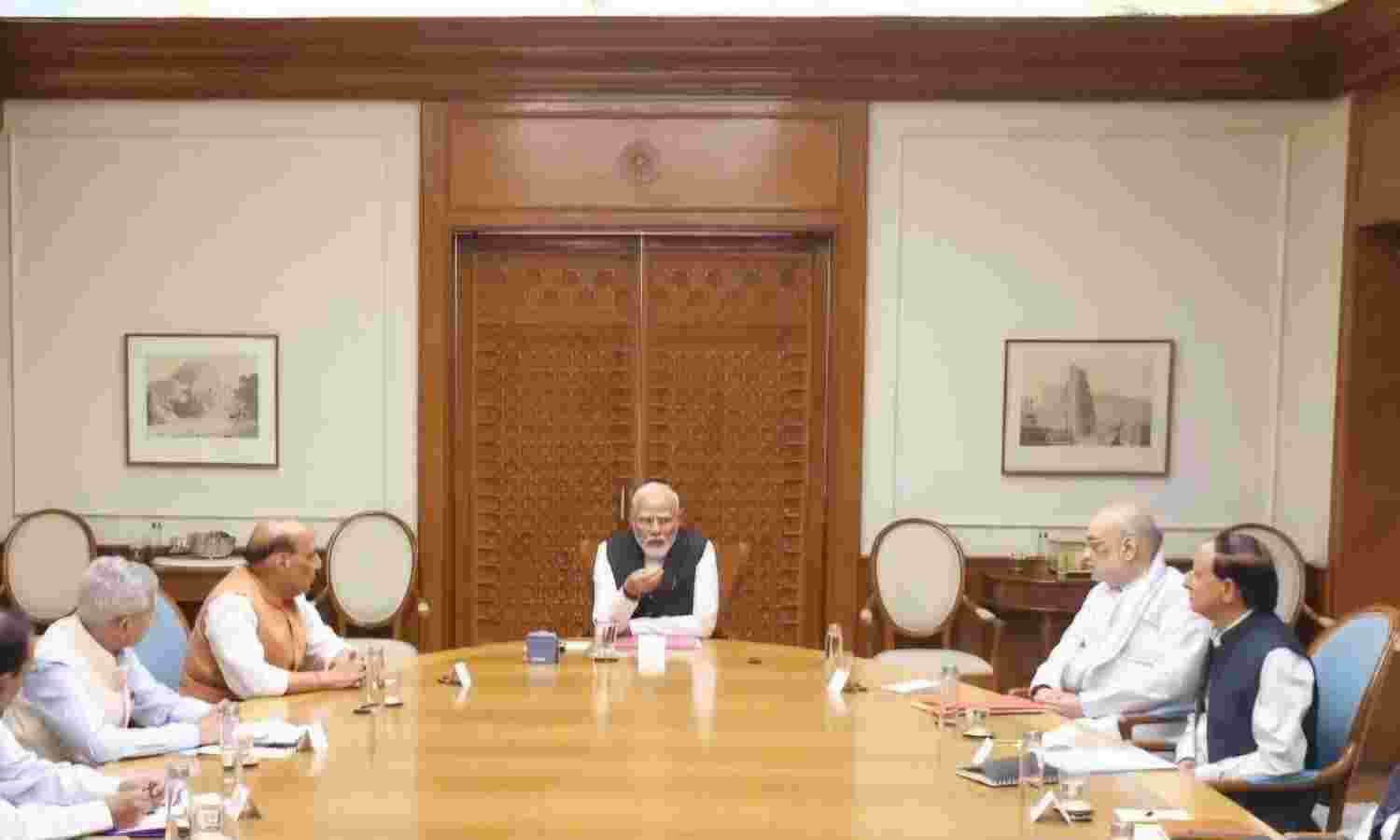 भारत ने पाक के खिलाफ उठाए कड़े कदम! जानिए सीसीएस की बैठक के बड़े फैसले
