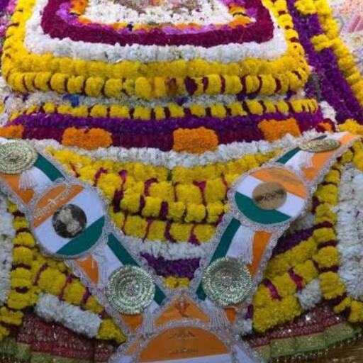 खाटू श्याम जी मंदिर में देशभक्ति की भक्ति से सजा दरबार, ‘ऑपरेशन सिंदूर’ को समर्पित श्रृंगार ने छुआ भक्तों का दिल खाटू श्याम जी मंदिर में देशभक्ति की भक्ति से सजा दरबार, ‘ऑपरेशन सिंदूर’ को समर्पित श्रृंगार ने छुआ भक्तों का दिल