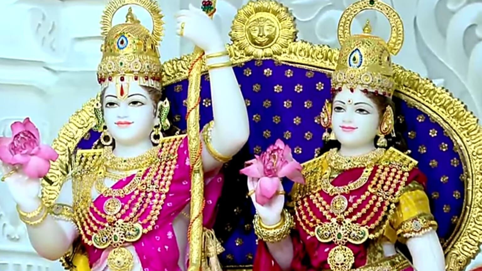 राम दरबार की प्राण प्रतिष्ठा के बाद अयोध्या में उमड़ा भक्तों का सैलाब, रामपथ पर दिखा आस्था का अनूठा नजारा राम दरबार की प्राण प्रतिष्ठा के बाद अयोध्या में उमड़ा भक्तों का सैलाब, रामपथ पर दिखा आस्था का अनूठा नजारा