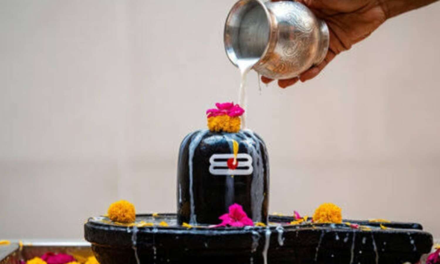 28 जुलाई 2025 पंचांग: सावन का तीसरा सोमवार और विनायकी चतुर्थी का संयोग, भगवान शिव और गणेश की पूजा का उत्तम दिन