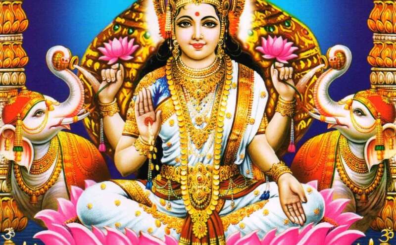 महालक्ष्मी व्रत का समापन: 3 शुभ संयोगों के साथ बन रहा है खास दिन, जानिए पूजा का महत्व और लाभ महालक्ष्मी व्रत का समापन: 3 शुभ संयोगों के साथ बन रहा है खास दिन, जानिए पूजा का महत्व और लाभ