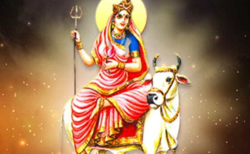 शारदीय नवरात्रि 2025: आज से शक्ति साधना का शुभारंभ, प्रथम दिवस मां शैलपुत्री की आराधना शारदीय नवरात्रि 2025: आज से शक्ति साधना का शुभारंभ, प्रथम दिवस मां शैलपुत्री की आराधना