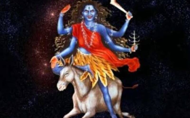 नवरात्रि 2025 का सातवां दिन आज, मां कालरात्रि की पूजा से मिटेंगे सारे भय और संकट नवरात्रि 2025 का सातवां दिन आज, मां कालरात्रि की पूजा से मिटेंगे सारे भय और संकट