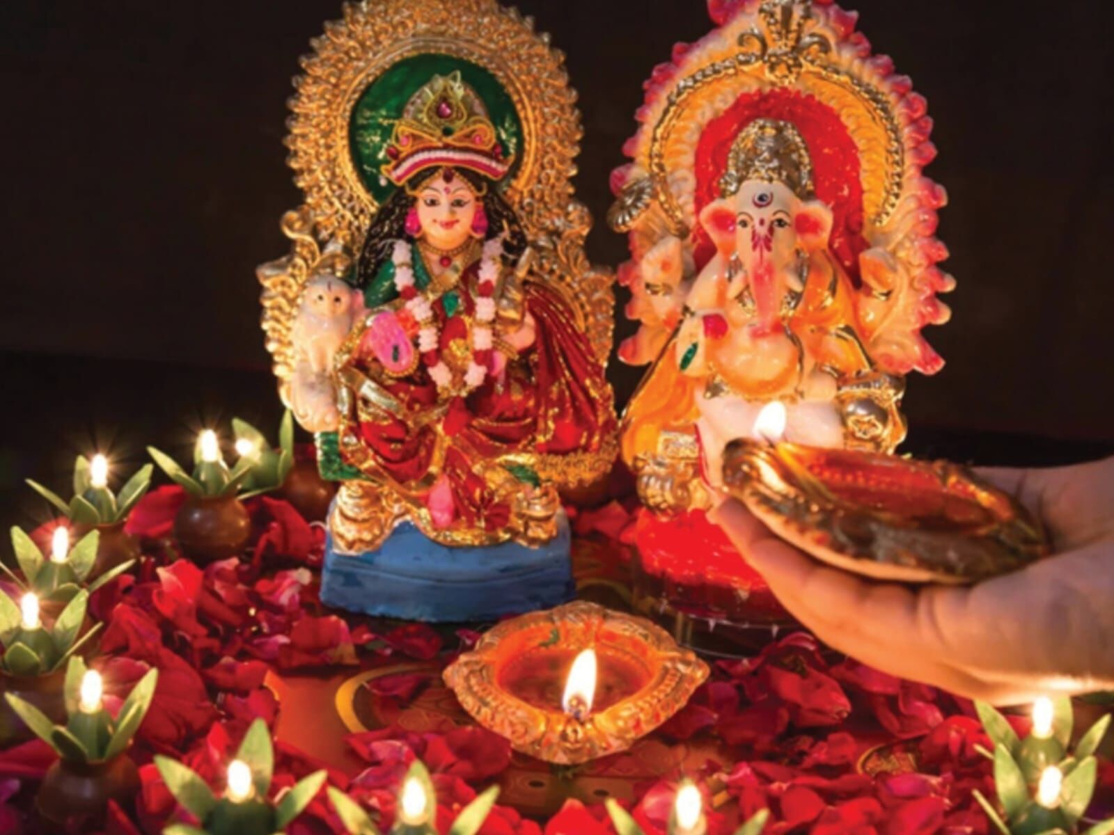 इस साल 20 अक्टूबर को मनाई जाएगी दीपावली, जानें तिथि, शुभ मुहूर्त और लक्ष्मी पूजा का महत्व