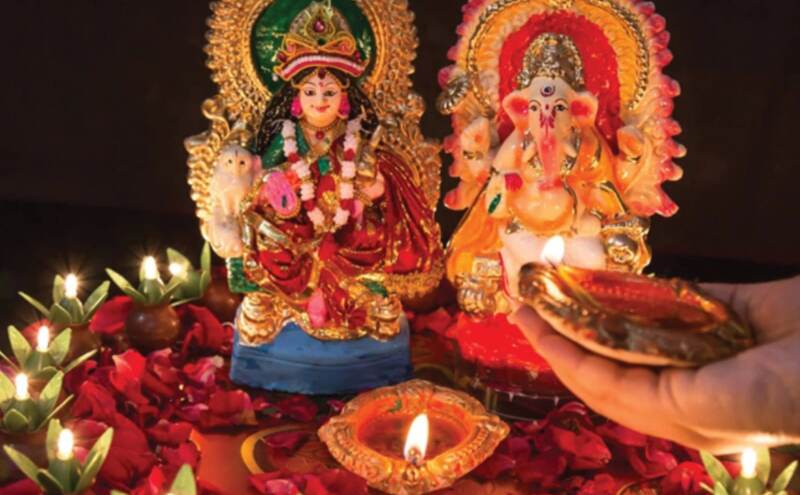 इस साल 20 अक्टूबर को मनाई जाएगी दीपावली, जानें तिथि, शुभ मुहूर्त और लक्ष्मी पूजा का महत्व इस साल 20 अक्टूबर को मनाई जाएगी दीपावली, जानें तिथि, शुभ मुहूर्त और लक्ष्मी पूजा का महत्व
