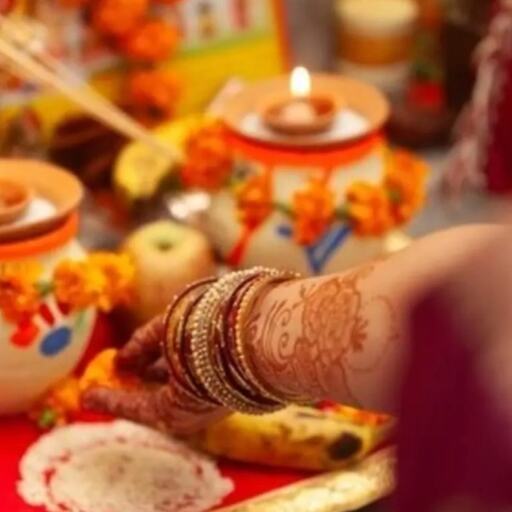 करवा चौथ 2025: सुहागिन ही नहीं, कुंवारी कन्याएं भी रख सकती हैं यह व्रत, जानें धार्मिक मान्यताएं और पूजन का महत्व