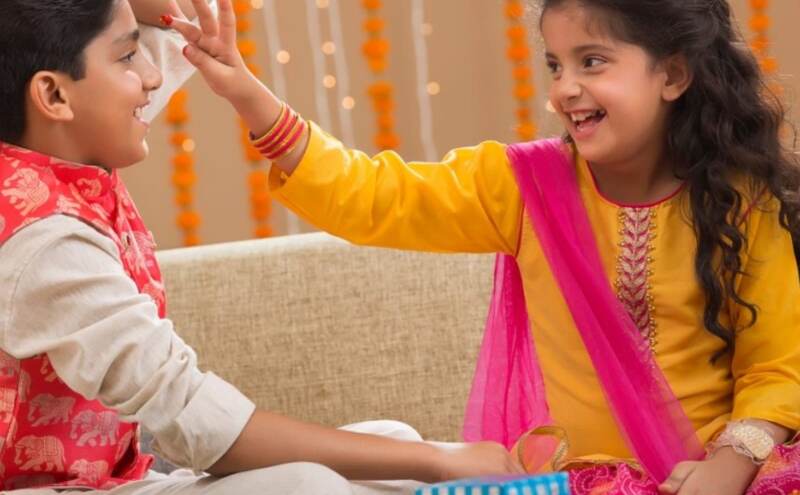 भाई दूज 2025 पर तीन शुभ योगों का दुर्लभ संयोग, करें भाई की दीर्घायु के लिए पूजन, मिलेगा अक्षय पुण्य फल भाई दूज 2025 पर तीन शुभ योगों का दुर्लभ संयोग, करें भाई की दीर्घायु के लिए पूजन, मिलेगा अक्षय पुण्य फल