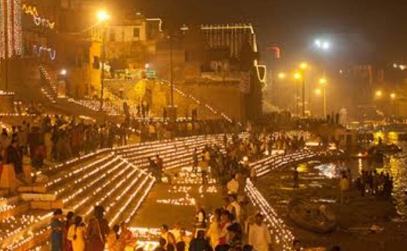 देव दीपावली 2025: जब खुद देवता करते हैं धरती पर दीपदान, जानिए पूजा, महत्व और पौराणिक कथा