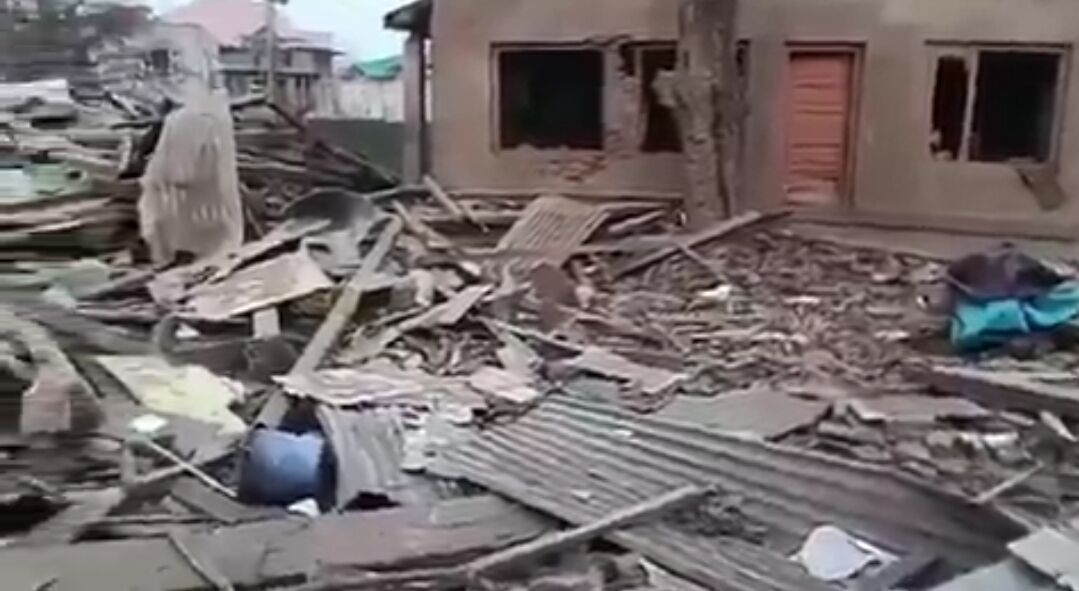 आत्मघाती हमलावर उमर नबी का घर जमींदोज़, सरकार ने दिया सख़्त संदेश