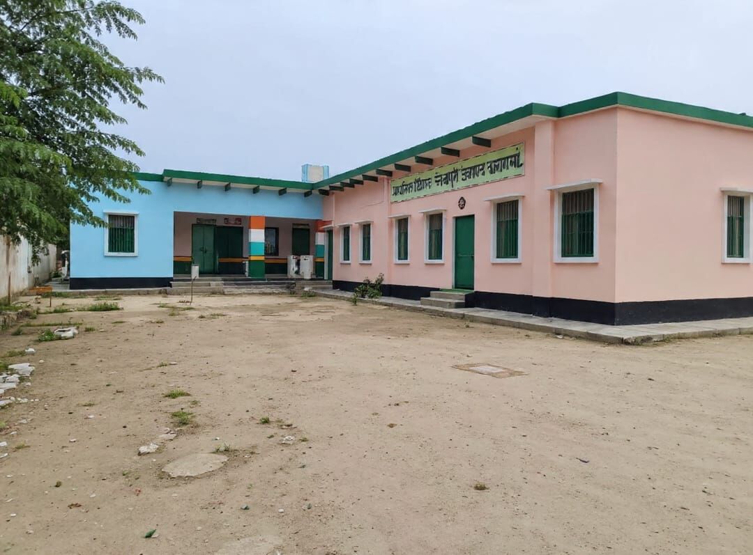 वाराणसी: DM ने शिक्षा समीक्षा में दिखाई सख्ती, शिक्षकों के अवकाश और निगरानी को लेकर बड़ा निर्देश