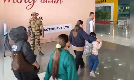 रोहिणी आचार्य के आरोपों के बाद लालू परिवार में बढ़ी दरार तीन और बेटियां भी घर छोड़ते दिखीं