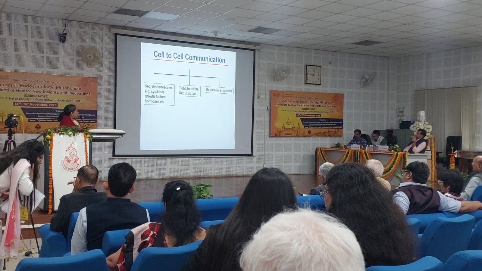 माँ शिशु का अदृश्य संवाद बीएचयू सम्मेलन में एक्सोसोम्स के नन्हे मैसेंजर का कमाल उजागर माँ शिशु का अदृश्य संवाद बीएचयू सम्मेलन में एक्सोसोम्स के नन्हे मैसेंजर का कमाल उजागर