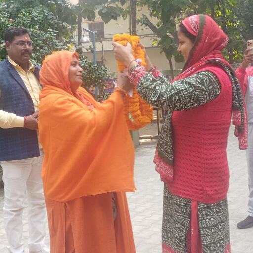 Varanasi: рд╕рд╛рдзреНрд╡реА рд╕реБрдорди рдкреБрд░реА рдХреА 2000 рдХрд┐рдореА рдкрджрдпрд╛рддреНрд░рд╛ рдХрд╛ рдХреИрдереА рдореЗрдВ рднрд╡реНрдп рд╕реНрд╡рд╛рдЧрдд Varanasi: рд╕рд╛рдзреНрд╡реА рд╕реБрдорди рдкреБрд░реА рдХреА 2000 рдХрд┐рдореА рдкрджрдпрд╛рддреНрд░рд╛ рдХрд╛ рдХреИрдереА рдореЗрдВ рднрд╡реНрдп рд╕реНрд╡рд╛рдЧрдд