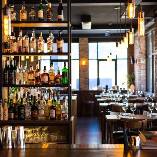 रांची के लिकर बार में हंगामा किन्नरों और ग्राहकों की भिड़ंत के बाद बार सील