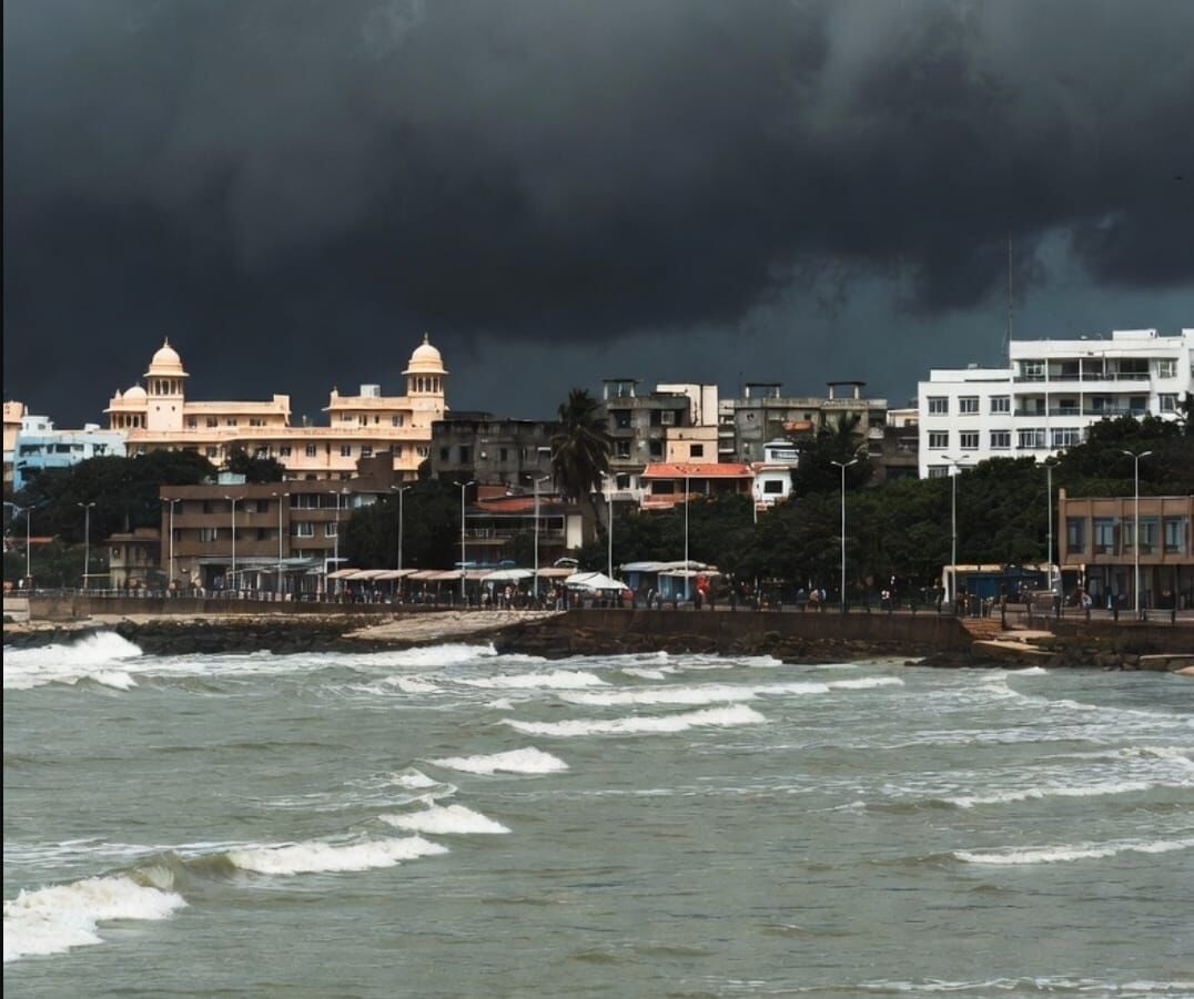 उत्तर भारत में कड़ाके की ठंड बढ़ी बंगाल की खाड़ी में सेन्यार चक्रवात का मंडरा रहा खतरा उत्तर भारत में कड़ाके की ठंड बढ़ी बंगाल की खाड़ी में सेन्यार चक्रवात का मंडरा रहा खतरा