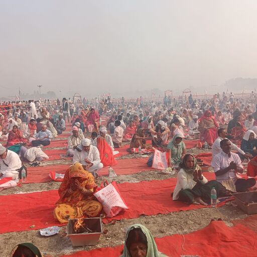 Vihangam Yog 102वां वार्षिकोत्सव स्वर्वेद धाम में सामूहिक वैदिक महायज्ञ का दृश्य