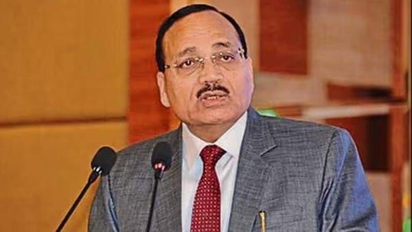 दिल्ली की सांस तो फूली ही… अब CJI भी बोले, सुबह की सैर  मुश्किल क्यों हो गई