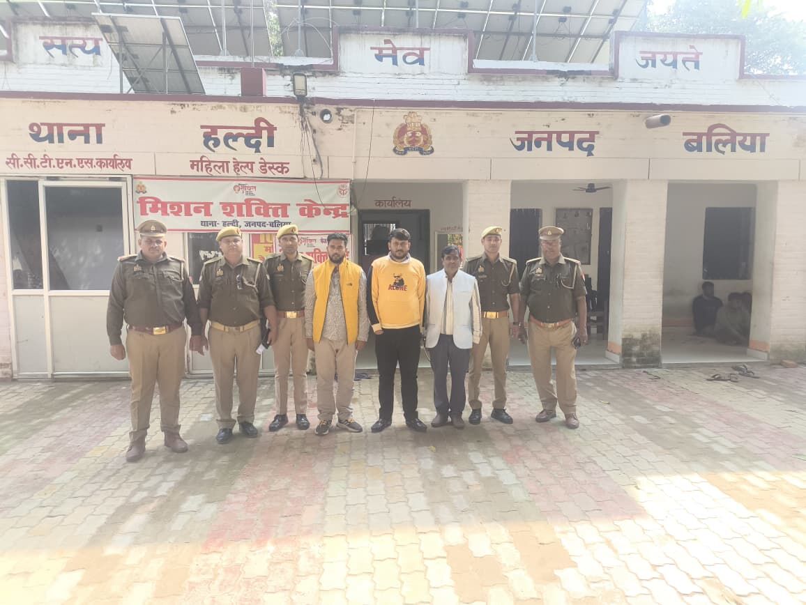 बलिया: कुर्सी का कवर बदलने को लेकर टेंट व्यवसायी की हत्या, पुलिस के हत्थे चढ़े तीन आरोपित