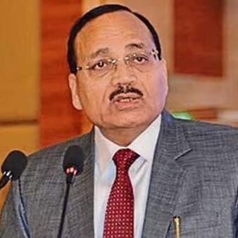 दिल्ली की सांस तो फूली ही… अब CJI भी बोले, सुबह की सैर  मुश्किल क्यों हो गई