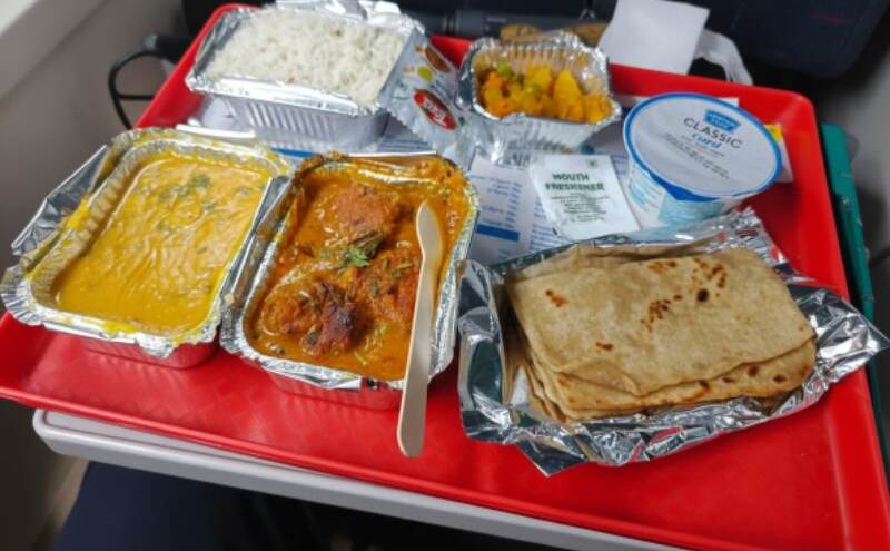 रेलवे में परोसा जाता है सिर्फ हलाल मांस, उठा सवाल, एनएचआरसी ने भेजा नोटिस