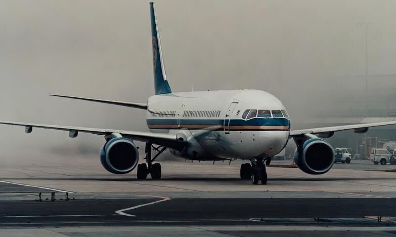 वाराणसी: घने कोहरे के चलते अस्थायी रूप से उड़ानें रद्द, शेड्यूल बदला एयरलाइंस ने जारी किया नया शिड्यूल