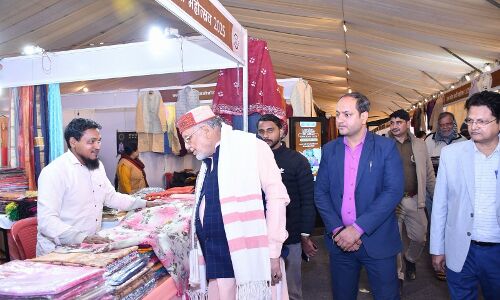 युवाओं की खास पसंद बनी खादी, महोत्सव में 3.20 करोड़ की रिकॉर्ड बिक्री युवाओं की खास पसंद बनी खादी, महोत्सव में 3.20 करोड़ की रिकॉर्ड बिक्री