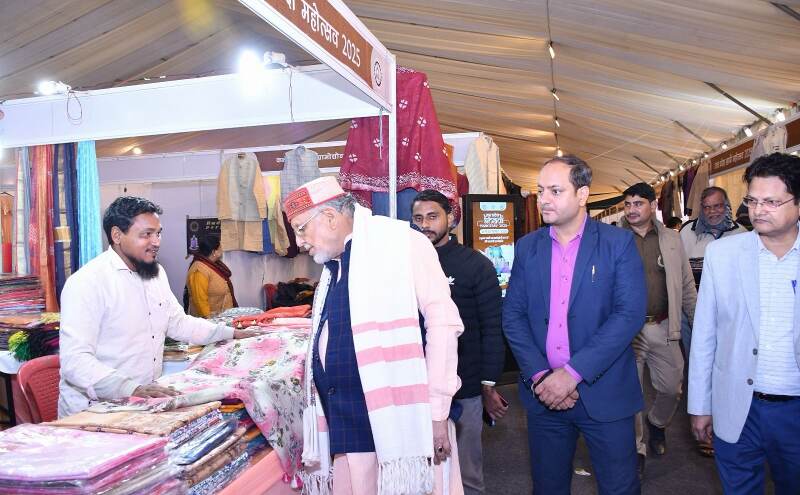 युवाओं की खास पसंद बनी खादी, महोत्सव में 3.20 करोड़ की रिकॉर्ड बिक्री