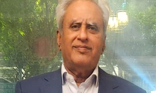 पूर्व राज्यपाल और वरिष्ठ वकील स्वराज कौशल का 73 वर्ष में निधन, बेटी बांसुरी स्वराज ने भावुक संदेश में दी पुष्टि पूर्व राज्यपाल और वरिष्ठ वकील स्वराज कौशल का 73 वर्ष में निधन, बेटी बांसुरी स्वराज ने भावुक संदेश में दी पुष्टि