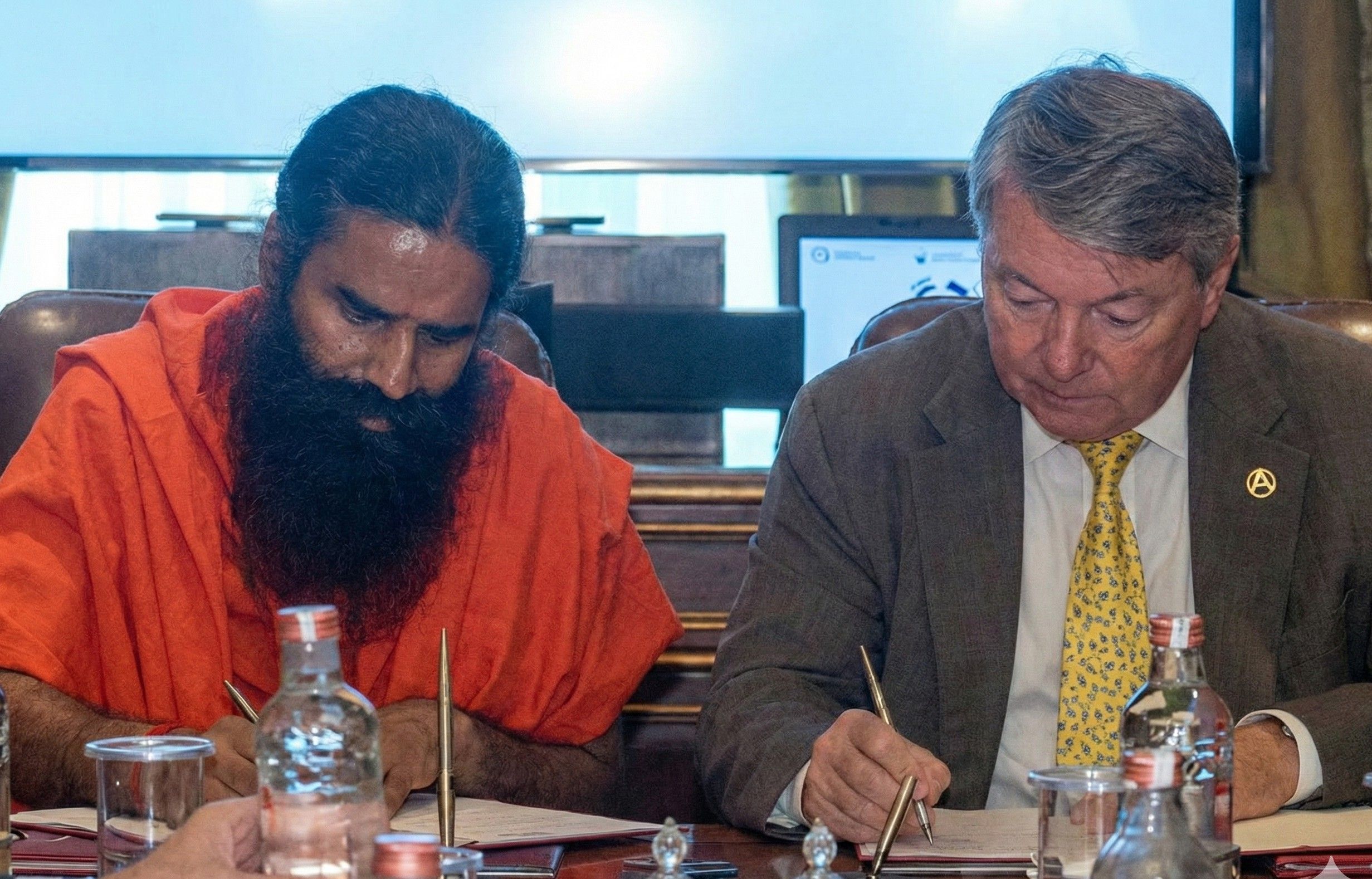 Patanjali and Russia Sign Historic MoU to Expand Yoga, Ayurveda and Cultural Cooperation Patanjali and Russia Sign Historic MoU to Expand Yoga, Ayurveda and Cultural Cooperation