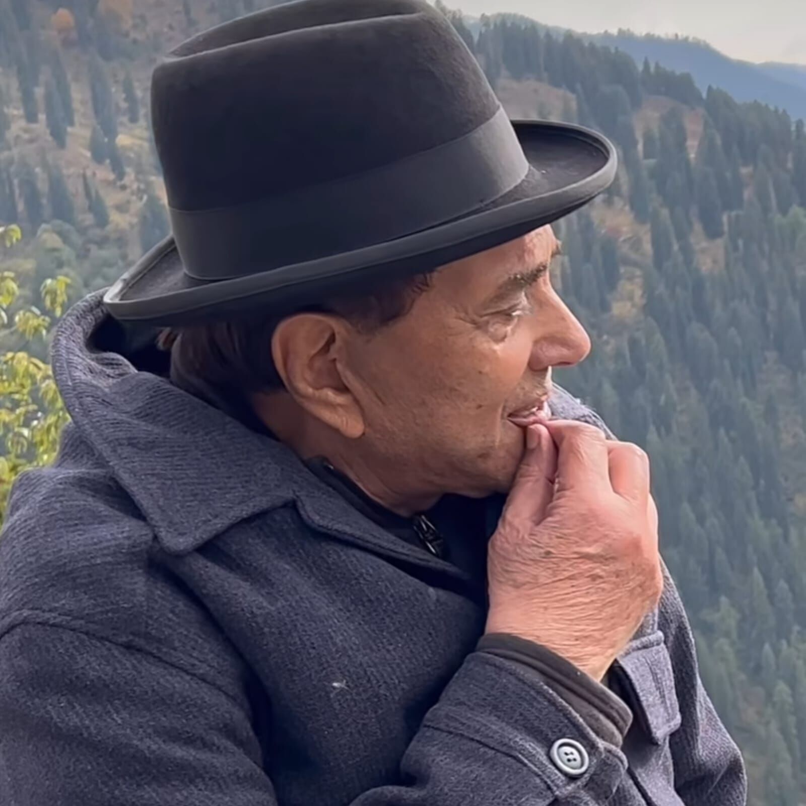 धर्मेंद्र की 90वीं जयंती पर परिवार ने किया भावुक स्मरण, सनी और अभय देओल ने साझा की दिल छू लेने वाली यादें