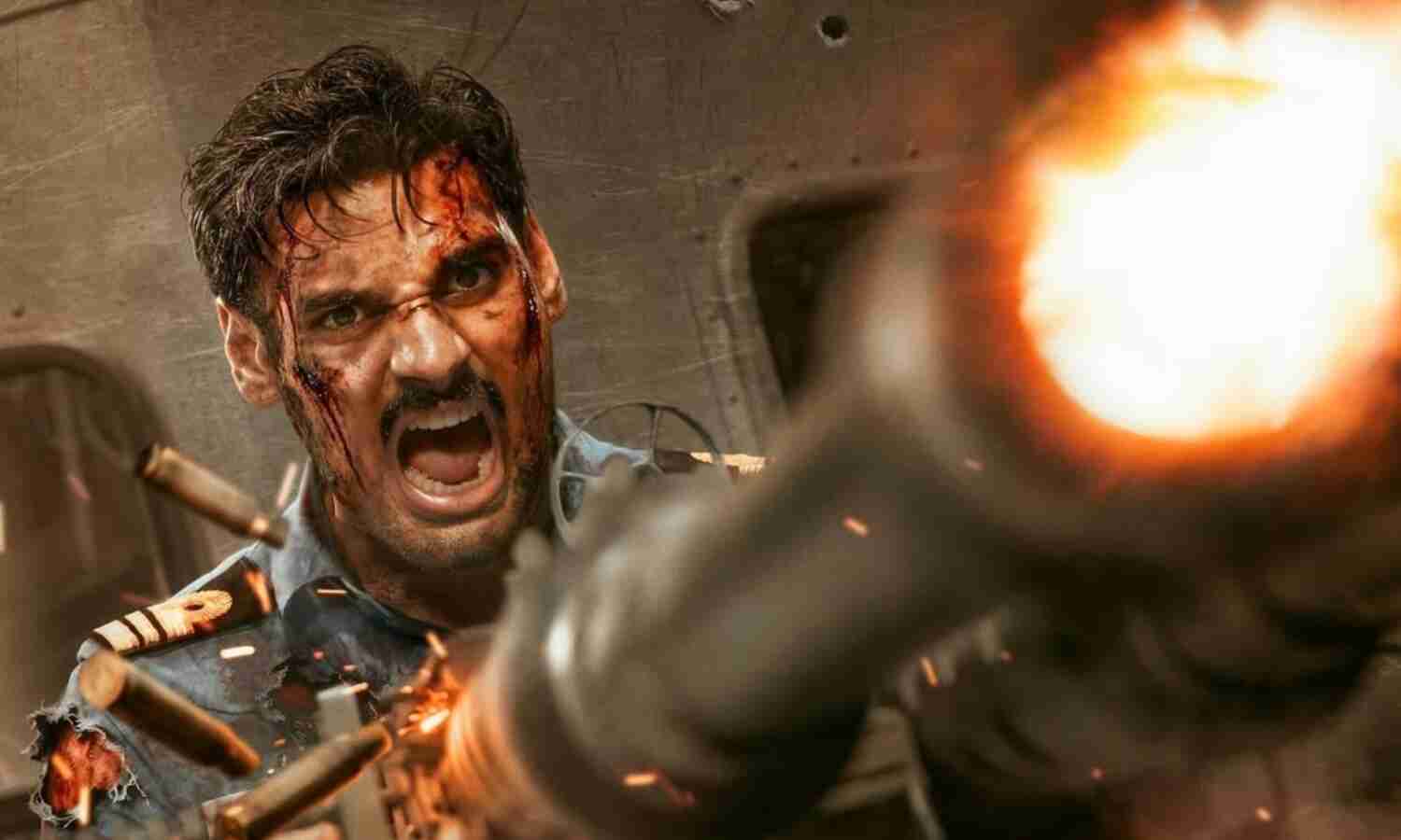 बॉर्डर 2 में नेवी अधिकारी के रूप में दिखे अहान शेट्टी, फर्स्ट-लुक पोस्टर ने बढ़ाई फिल्म को लेकर उत्सुकता