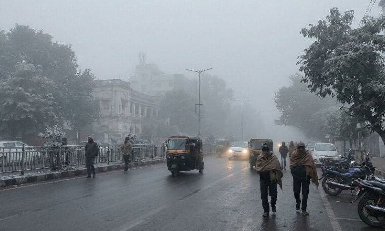 झारखंड में पारा लुढ़का: कड़ाके की ठंड ने बढ़ाई लोगों की मुश्किलें