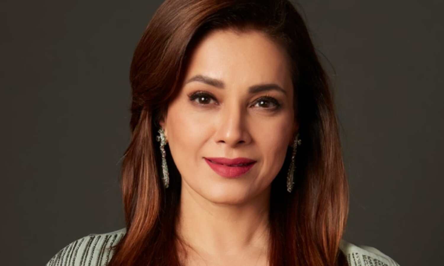 नीलम कोठारी ने टोरंटो से मुंबई फ्लाइट में खाना खाने के बाद बेहोश होने का अनुभव बताया, क्रू पर लापरवाही का आरोप |