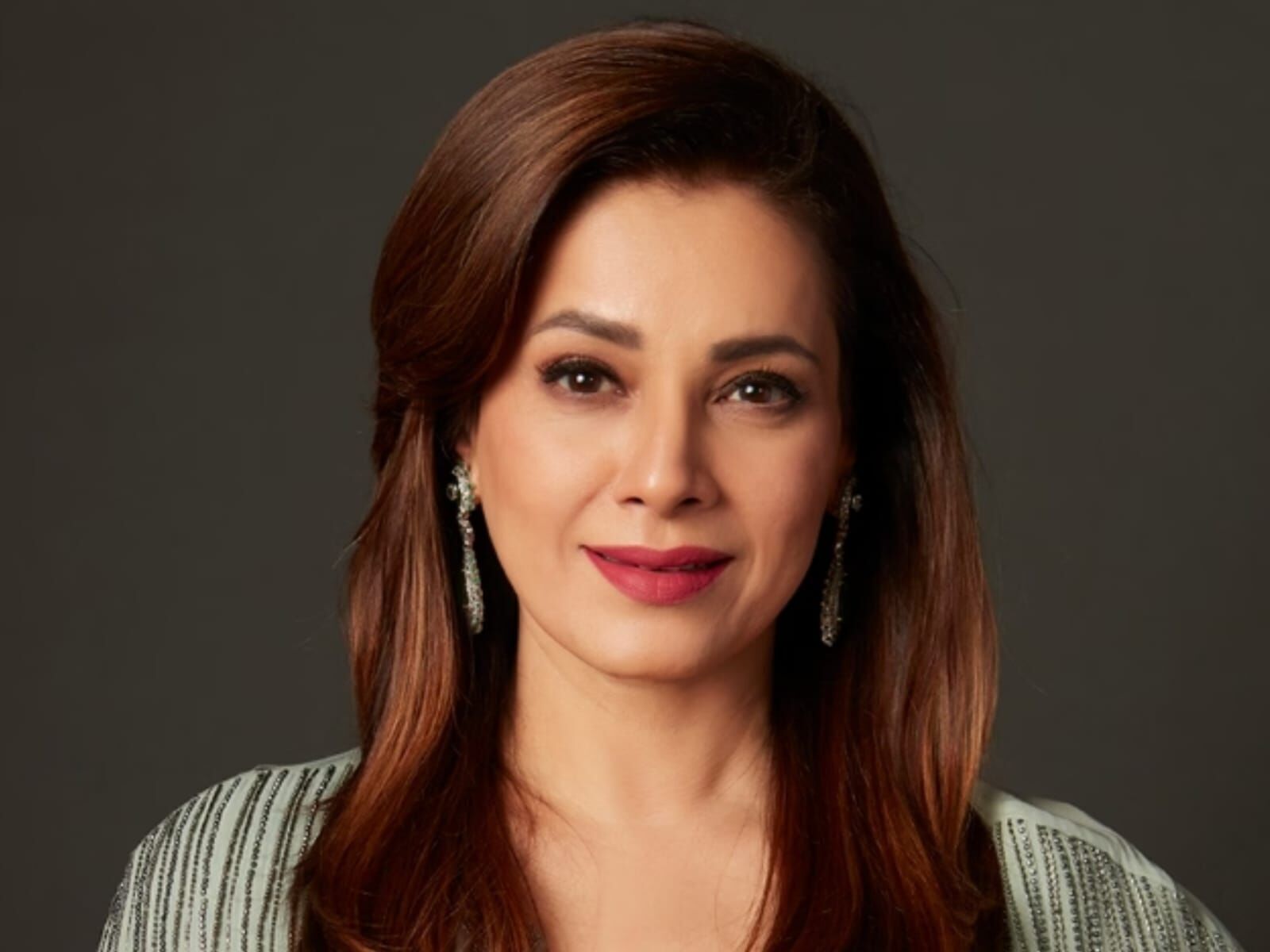 नीलम कोठारी ने टोरंटो से मुंबई फ्लाइट में खाना खाने के बाद बेहोश होने का अनुभव बताया, क्रू पर लापरवाही का आरोप | नीलम कोठारी ने टोरंटो से मुंबई फ्लाइट में खाना खाने के बाद बेहोश होने का अनुभव बताया, क्रू पर लापरवाही का आरोप |